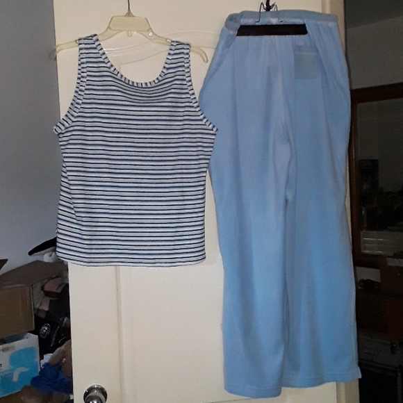 Brand New Lounge Or Pajama Set By Carole Hochman - Picture 3 of 6